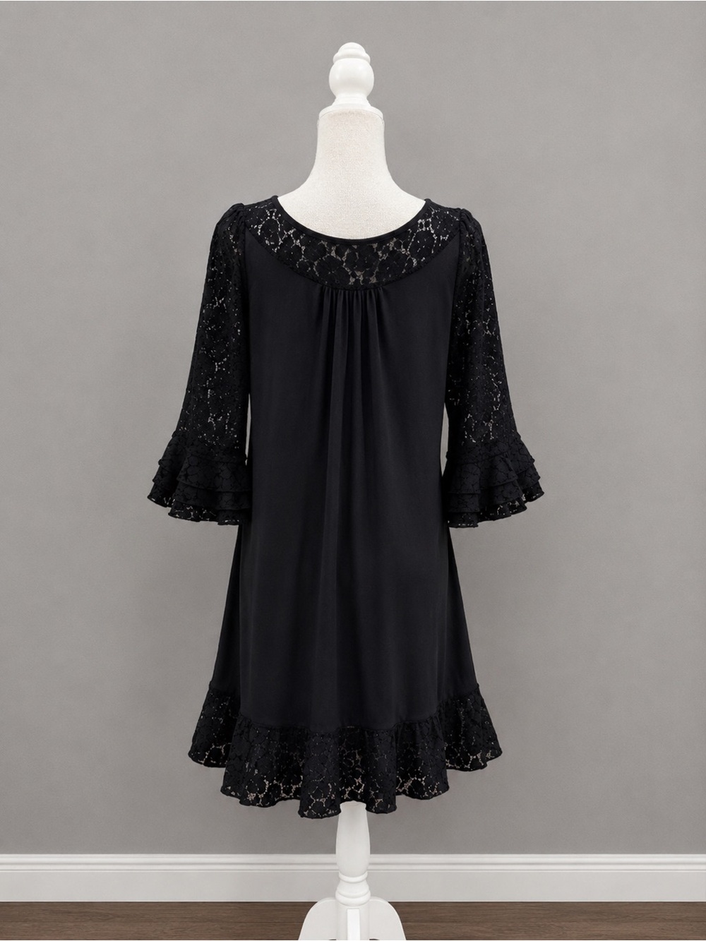 Moda International Black Lace Trim Bell Sleeve Tunic Dress Size Small